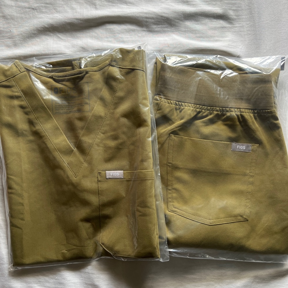 FIGS - MARTINI OLIVE (LIMITED COLOR)***